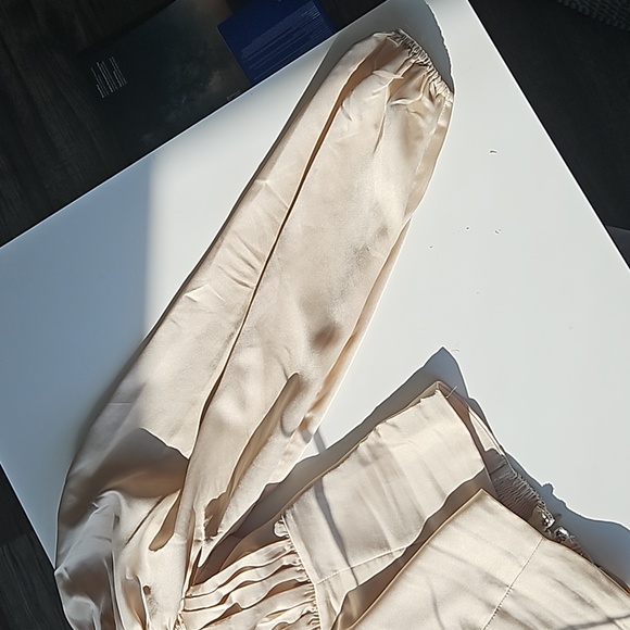 Abercrombie & Fitch Gold Satin Blouse long sleeve rouched sleeves - Picture 5 of 12